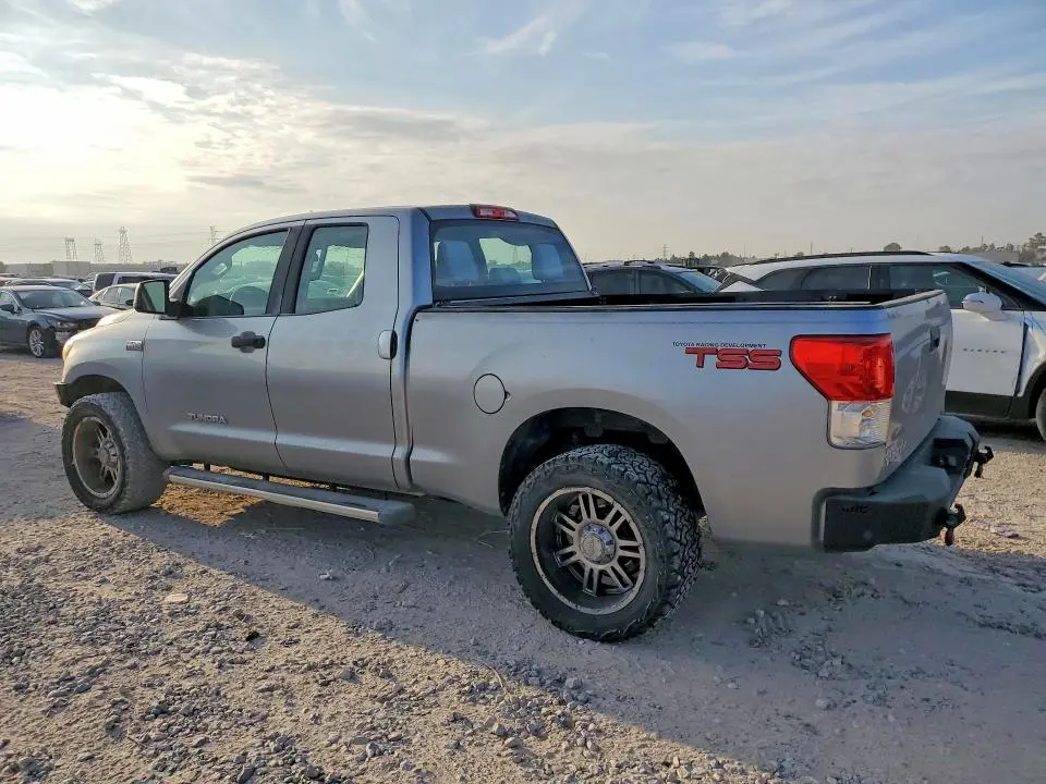 2011 TOYOTA TUNDRA DOUBLE CAB SR5  