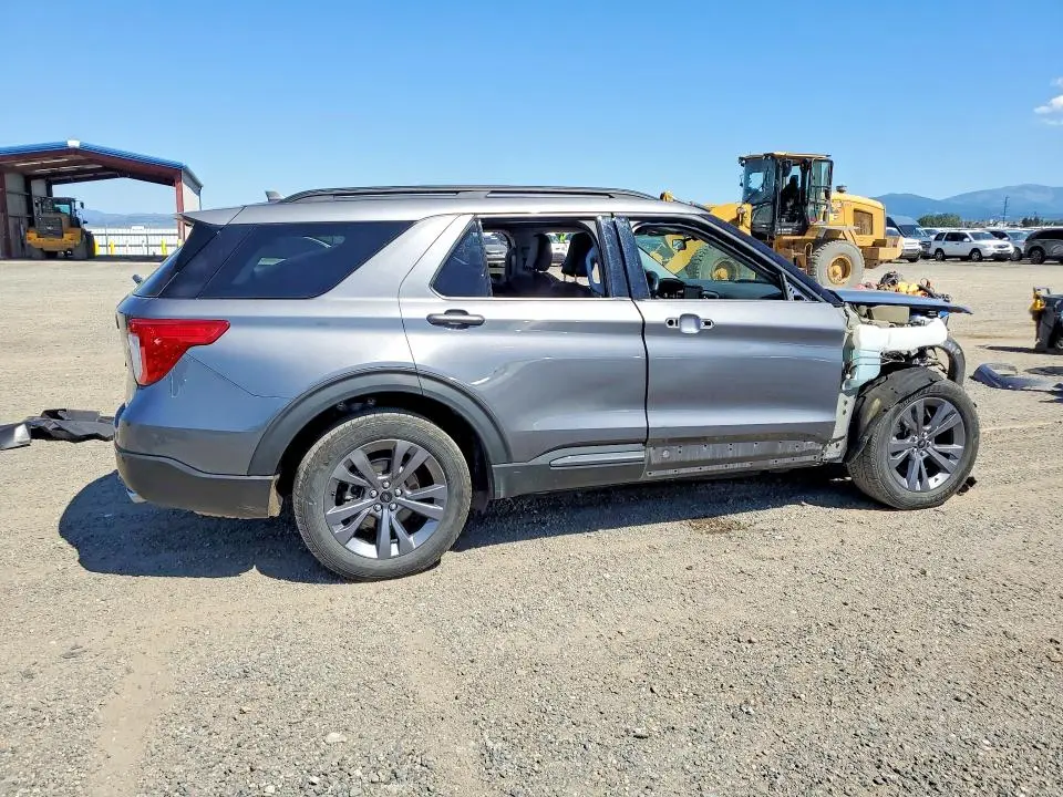 2022 FORD EXPLORER XLT  