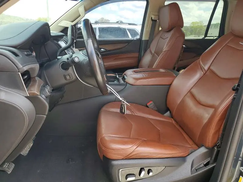 2019 CADILLAC ESCALADE LUXURY  
