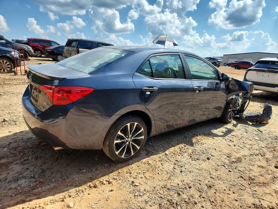 2018 TOYOTA COROLLA SE  
