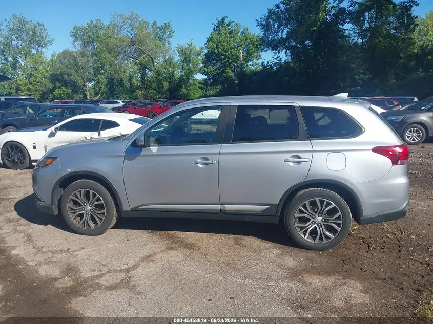 2017 MITSUBISHI OUTLANDER SE