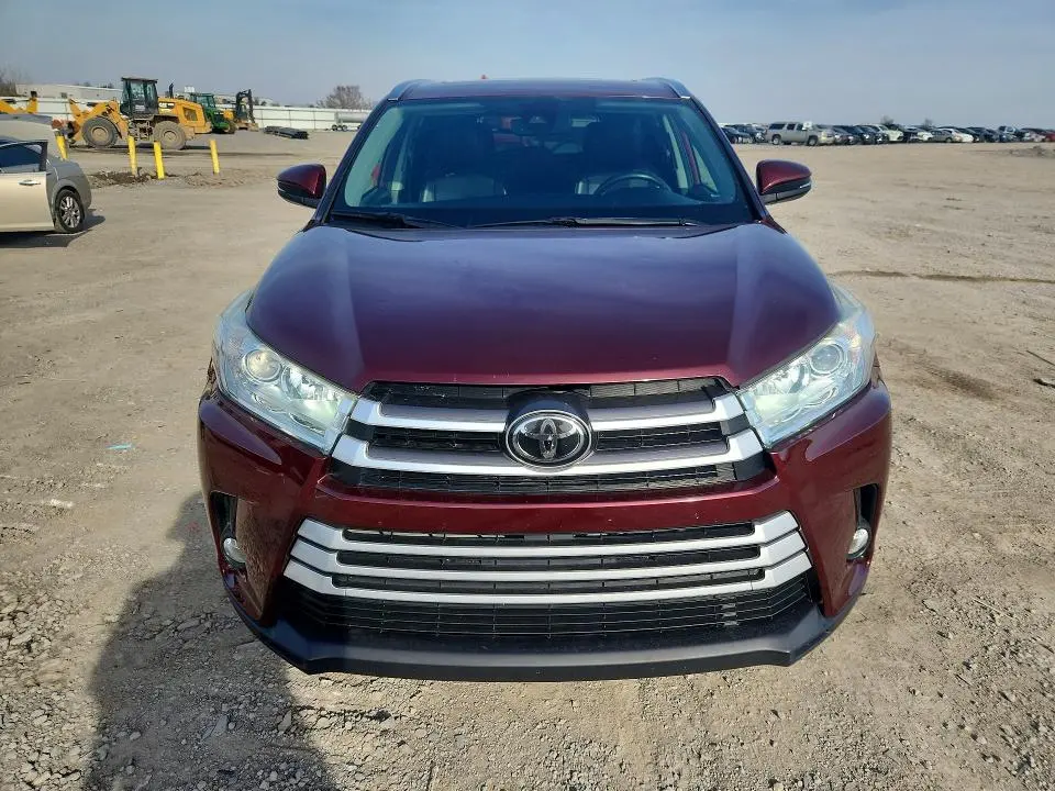 2018 TOYOTA HIGHLANDER XLE  