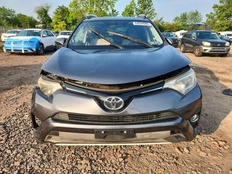 2016 TOYOTA RAV4 XLE  