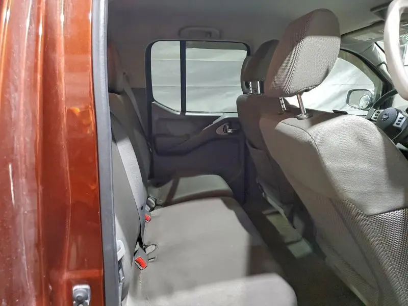 2016 NISSAN FRONTIER S  