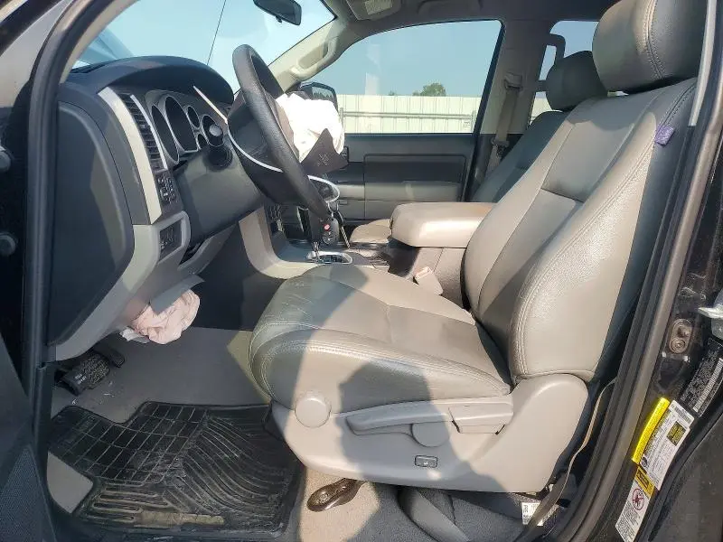 2011 TOYOTA TUNDRA CREWMAX SR5  