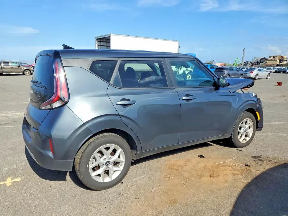 2025 KIA SOUL LX  