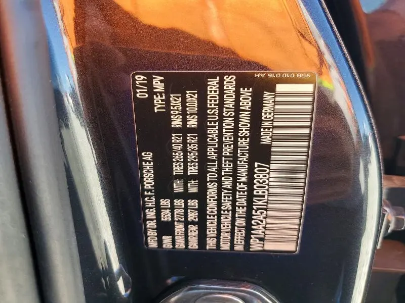 2019 PORSCHE MACAN   