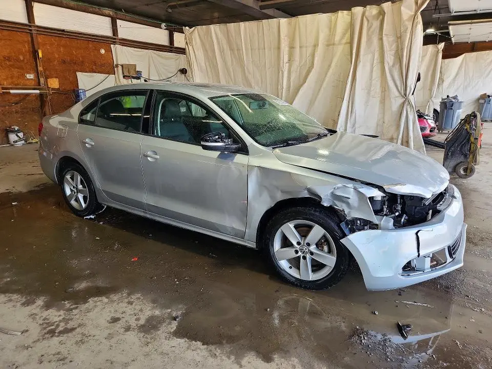 2011 VOLKSWAGEN JETTA TDI  
