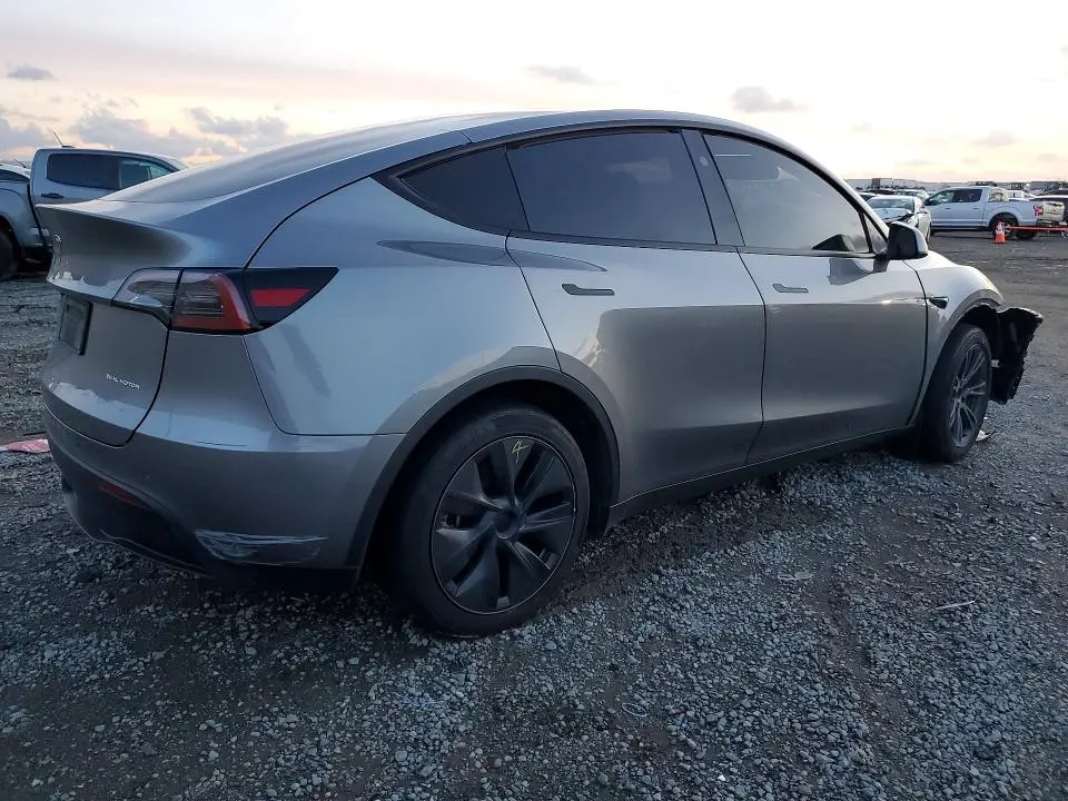 2025 TESLA MODEL Y   