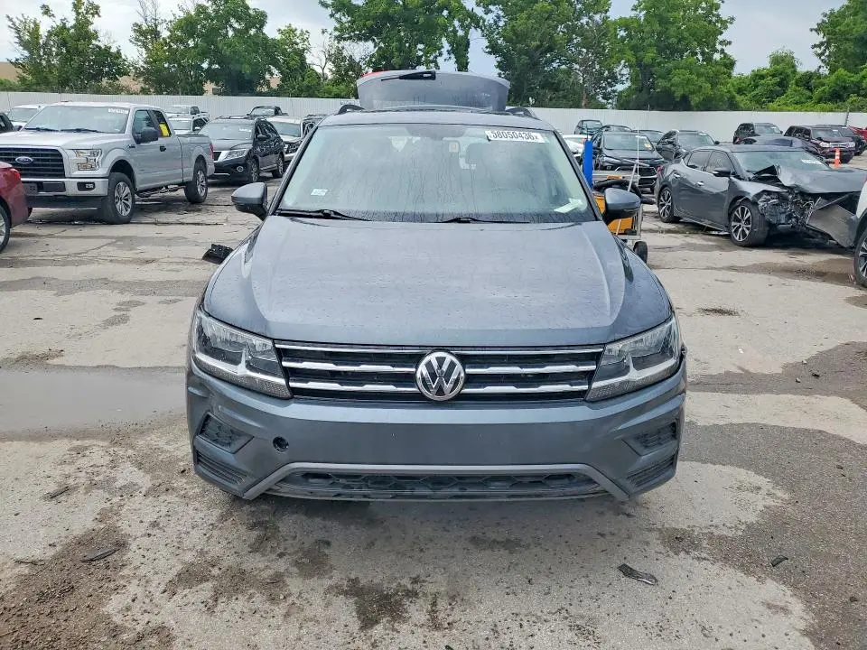 2020 VOLKSWAGEN TIGUAN SE  
