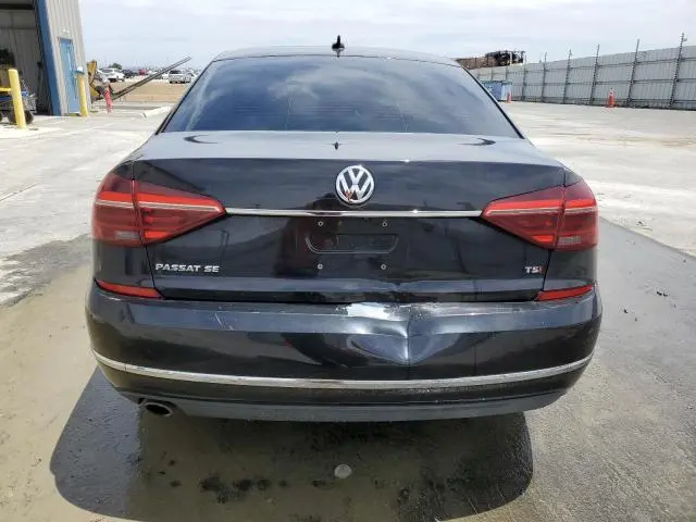2017 VOLKSWAGEN PASSAT SE  