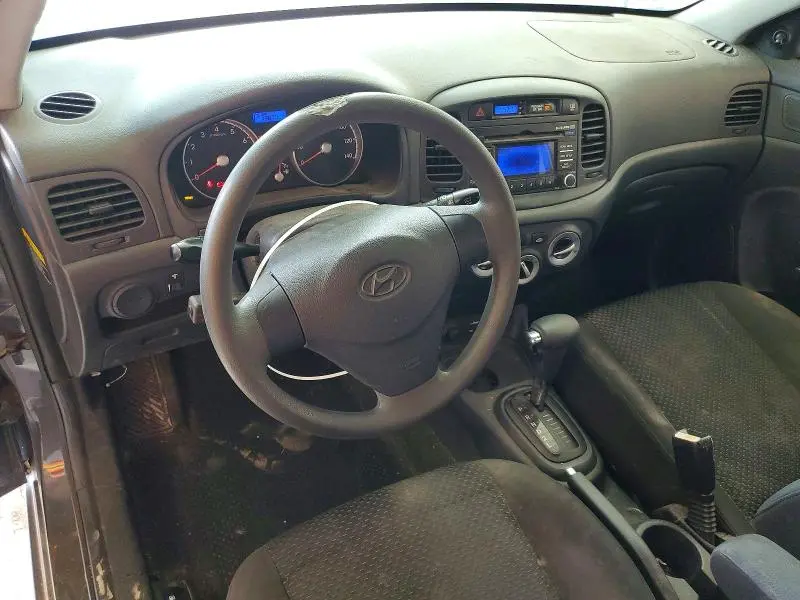 2011 HYUNDAI ACCENT GL  