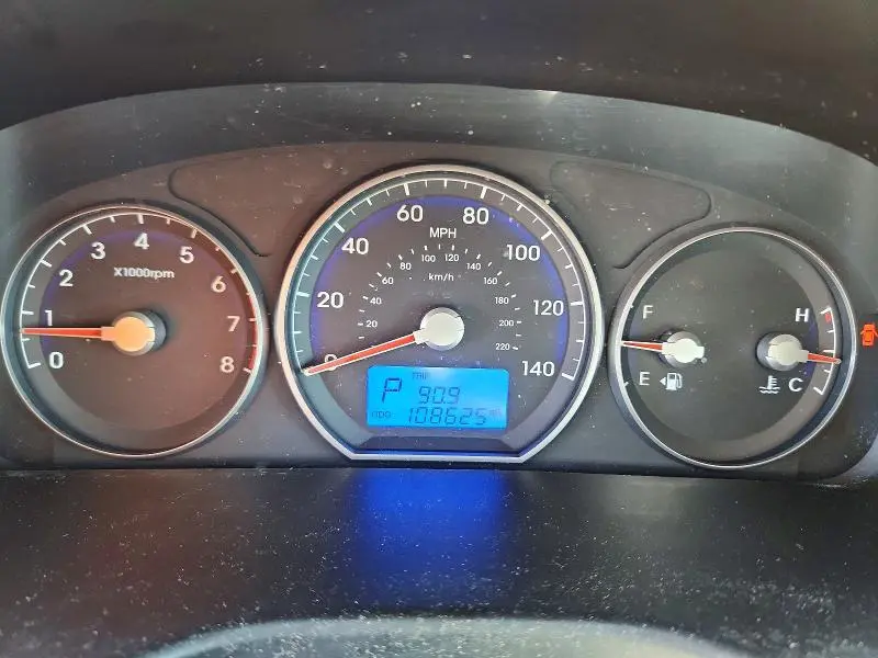 2010 HYUNDAI SANTA FE GLS  