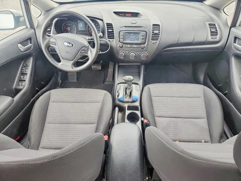 2017 KIA FORTE LX  