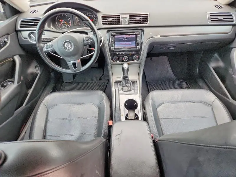 2014 VOLKSWAGEN PASSAT SE  