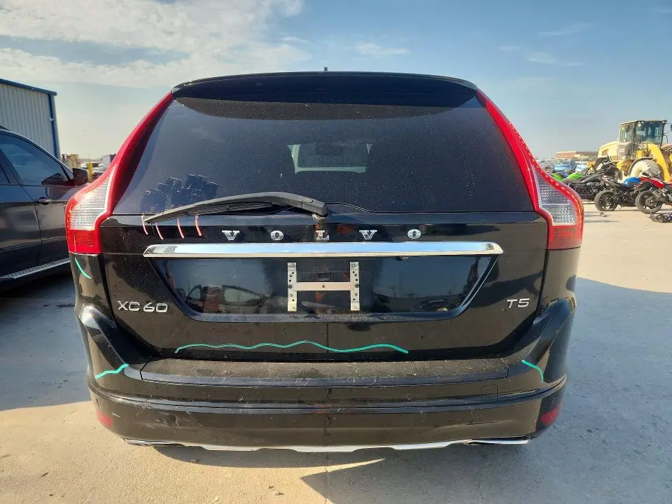 2015 VOLVO XC60 T5 PLATINUM  