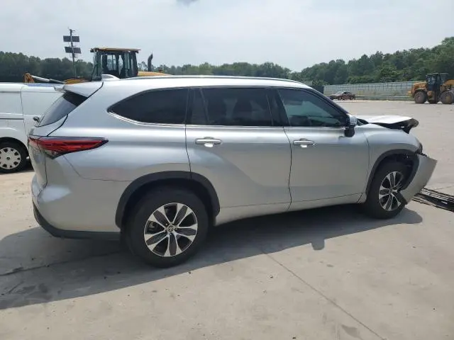 2020 TOYOTA HIGHLANDER XLE  