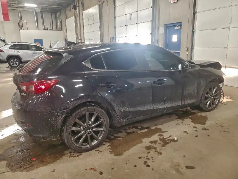 2018 MAZDA 3 TOURING  