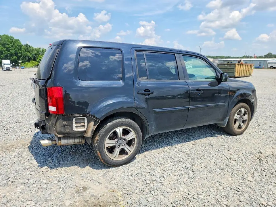 2015 HONDA PILOT SE  