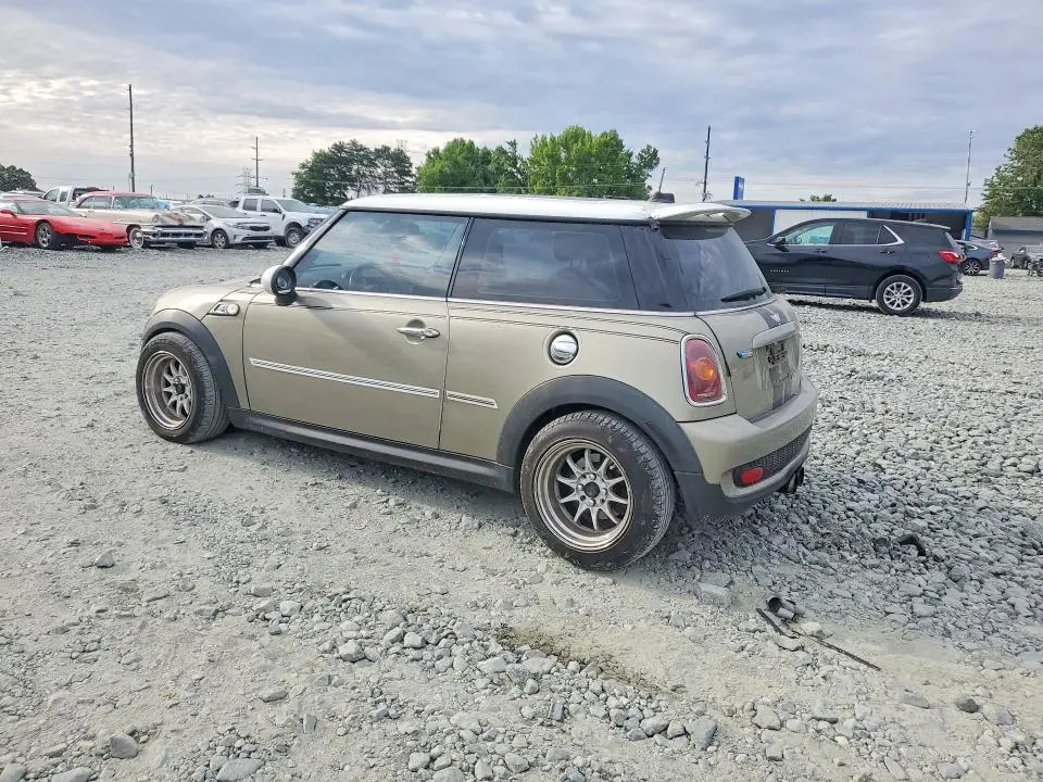 2010 MINI COOPER S  
