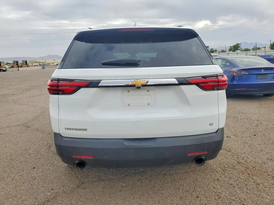 2023 CHEVROLET TRAVERSE LT  