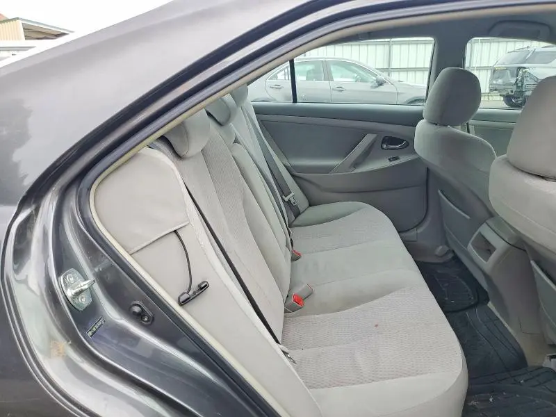 2010 TOYOTA CAMRY LE  