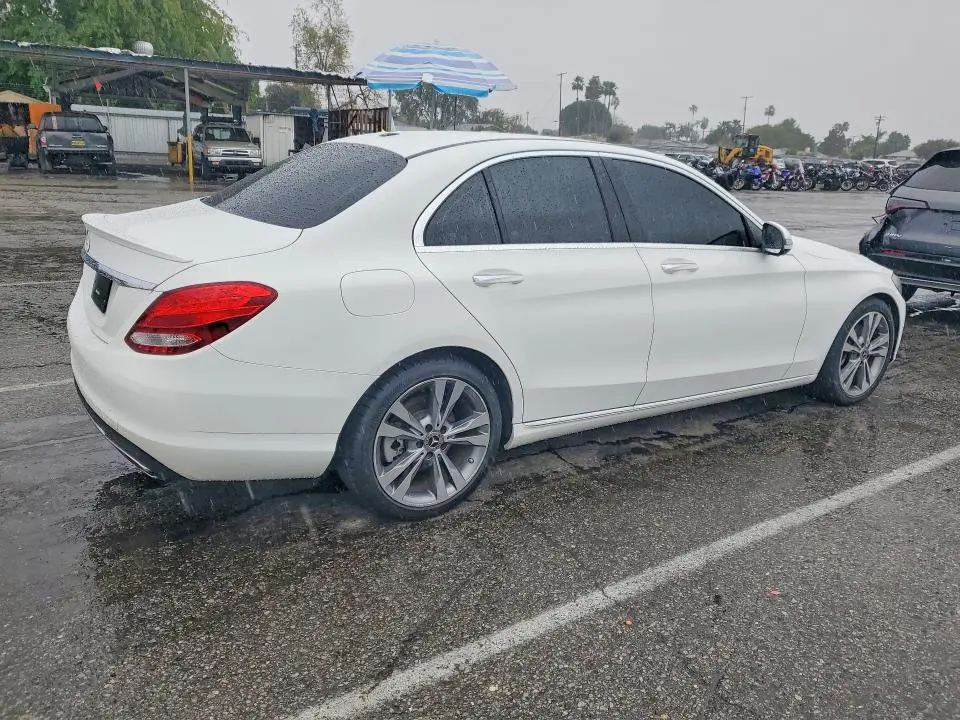 2017 MERCEDES-BENZ C 300  