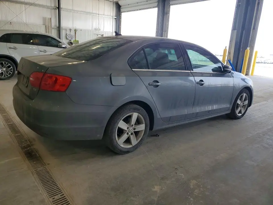 2013 VOLKSWAGEN JETTA TDI  