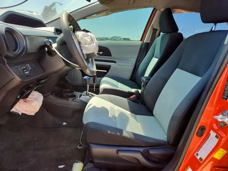 2014 TOYOTA PRIUS C TWO  