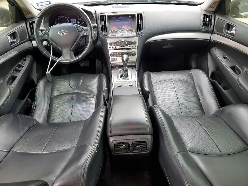 2015 INFINITI Q40 BASE  