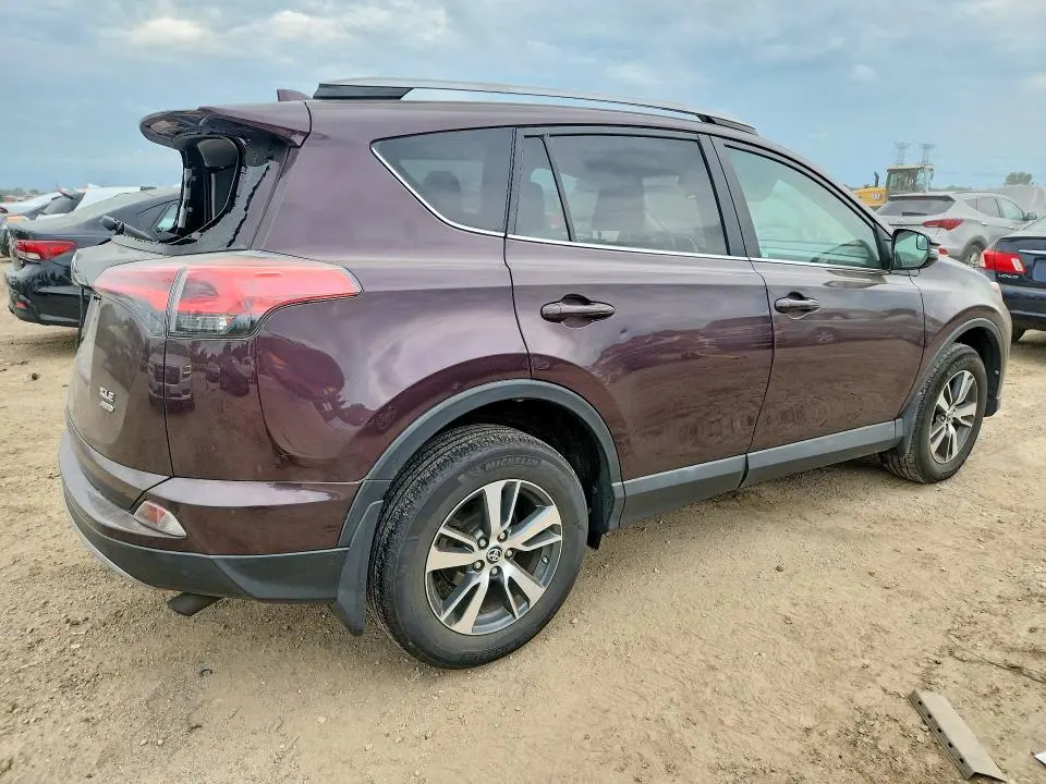 2017 TOYOTA RAV4 XLE  