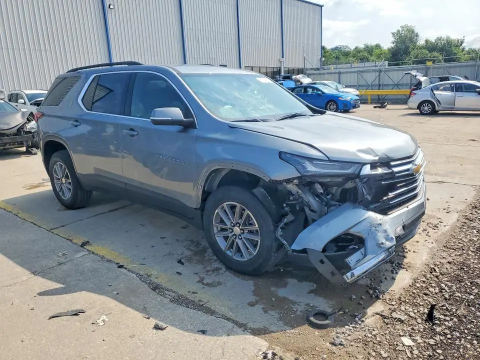 2023 CHEVROLET TRAVERSE LT  