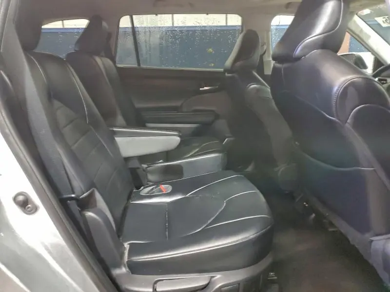 2021 TOYOTA HIGHLANDER HYBRID XLE  