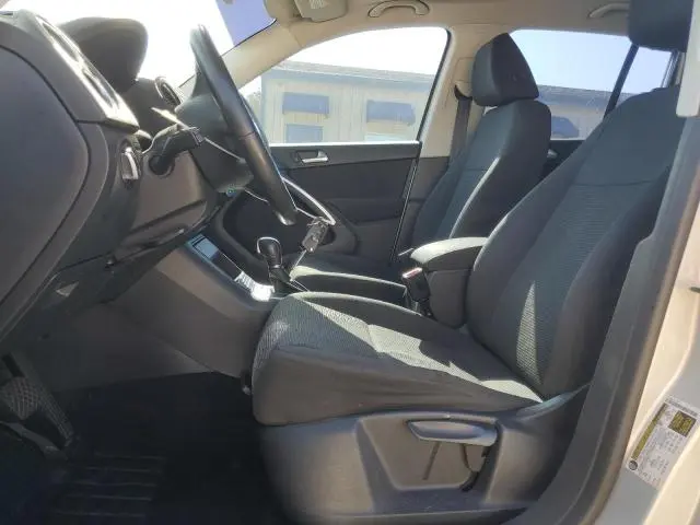 2013 VOLKSWAGEN TIGUAN S  