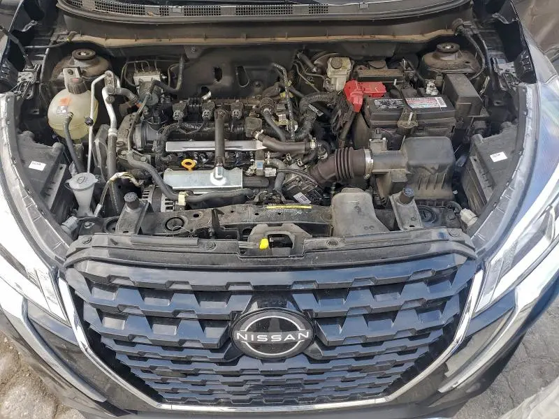 2023 NISSAN KICKS S  