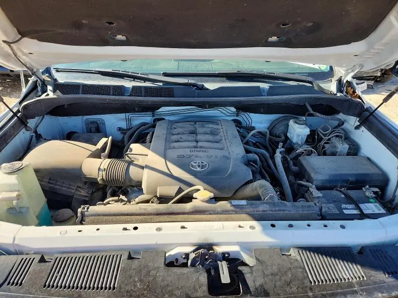 2017 TOYOTA TUNDRA CREWMAX LIMITED  