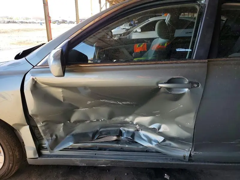 2010 TOYOTA CAMRY LE  