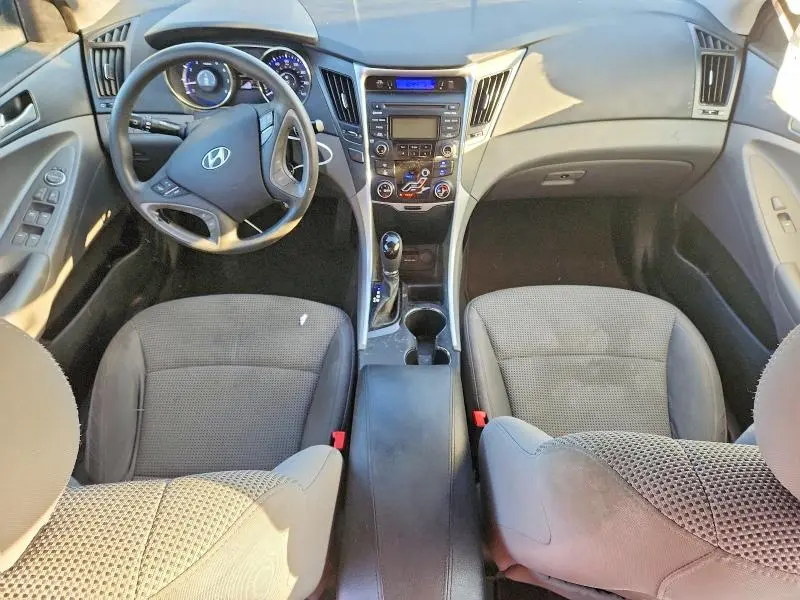 2012 HYUNDAI SONATA GLS  