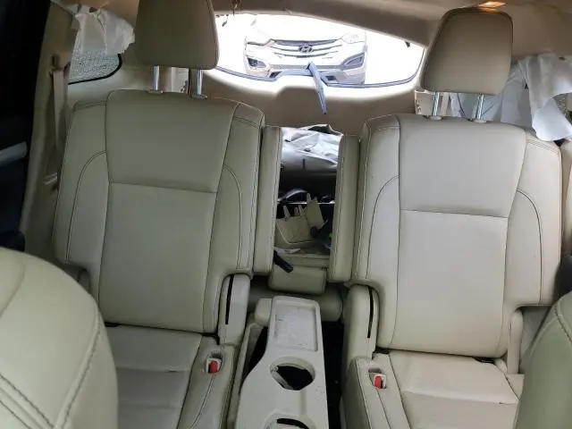 2017 TOYOTA HIGHLANDER SE