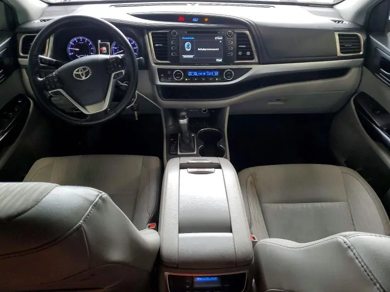 2019 TOYOTA HIGHLANDER LE PLUS  