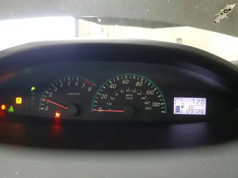 2010 TOYOTA YARIS BASE  