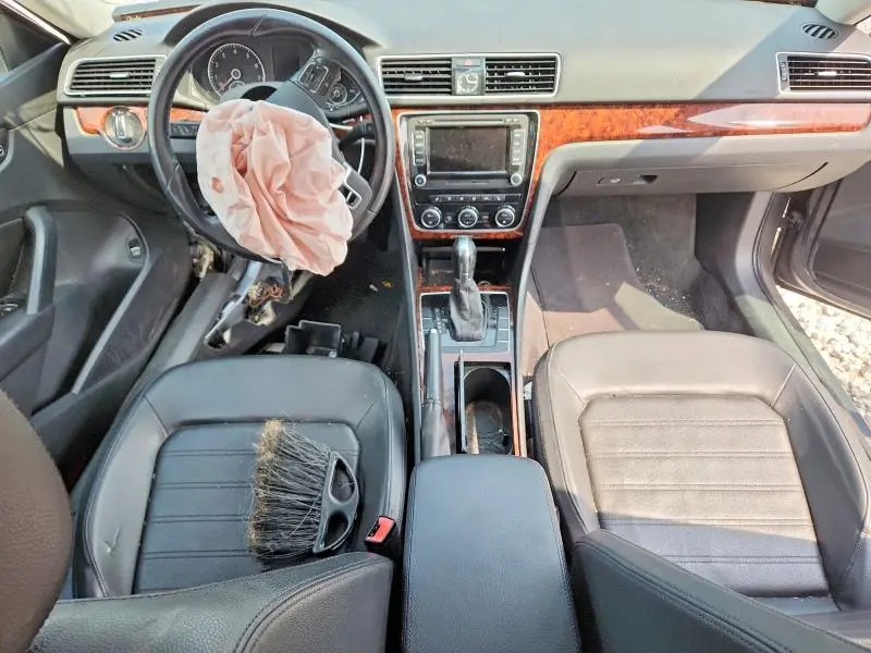 2012 VOLKSWAGEN PASSAT SEL  