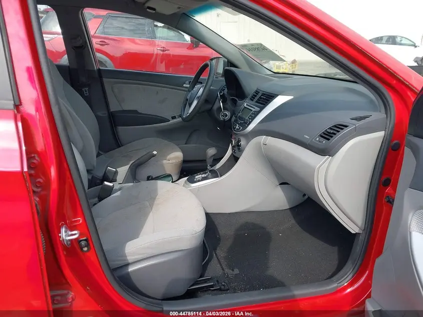 2012 HYUNDAI ACCENT GLS