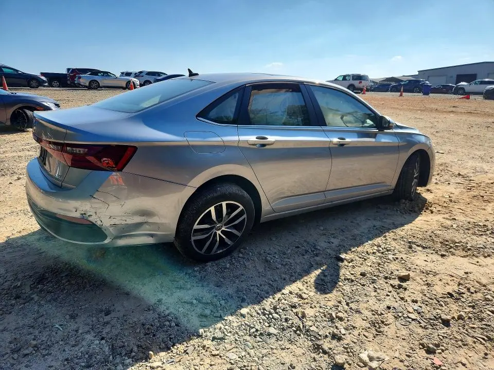 2025 VOLKSWAGEN JETTA SE  