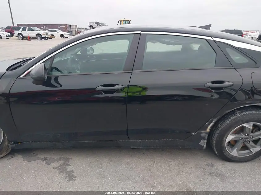 2022 KIA K5 LX