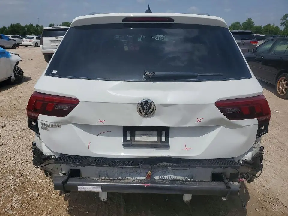 2020 VOLKSWAGEN TIGUAN SE  