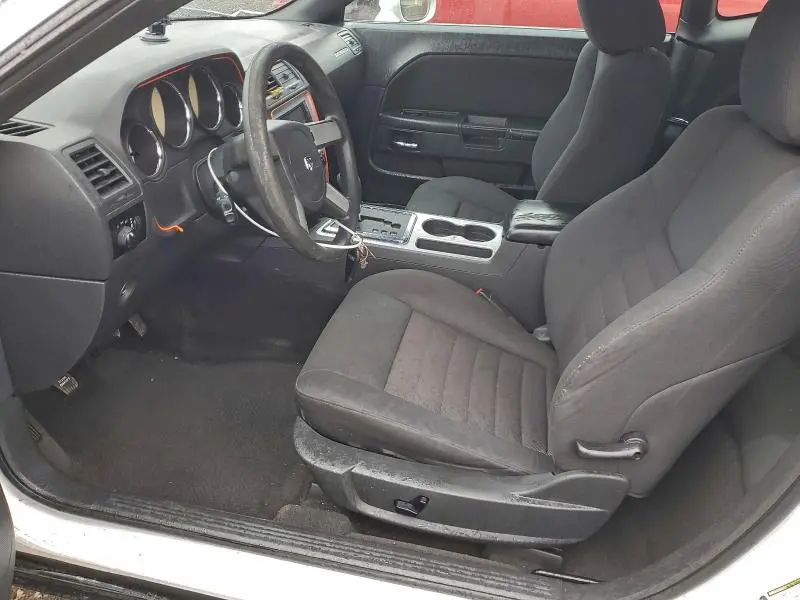 2010 DODGE CHALLENGER SE  