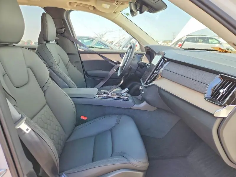 2026 VOLVO XC90 PLUS  