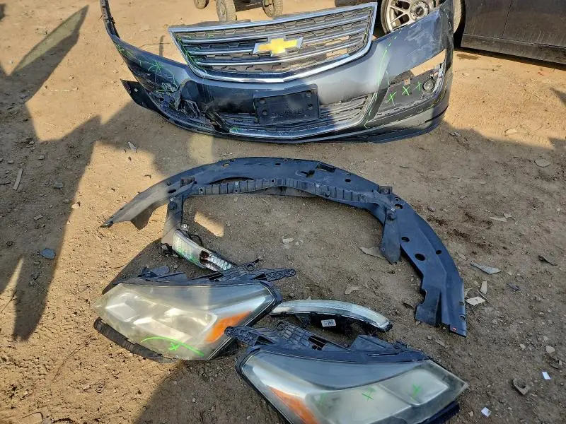 2014 CHEVROLET TRAVERSE LT  