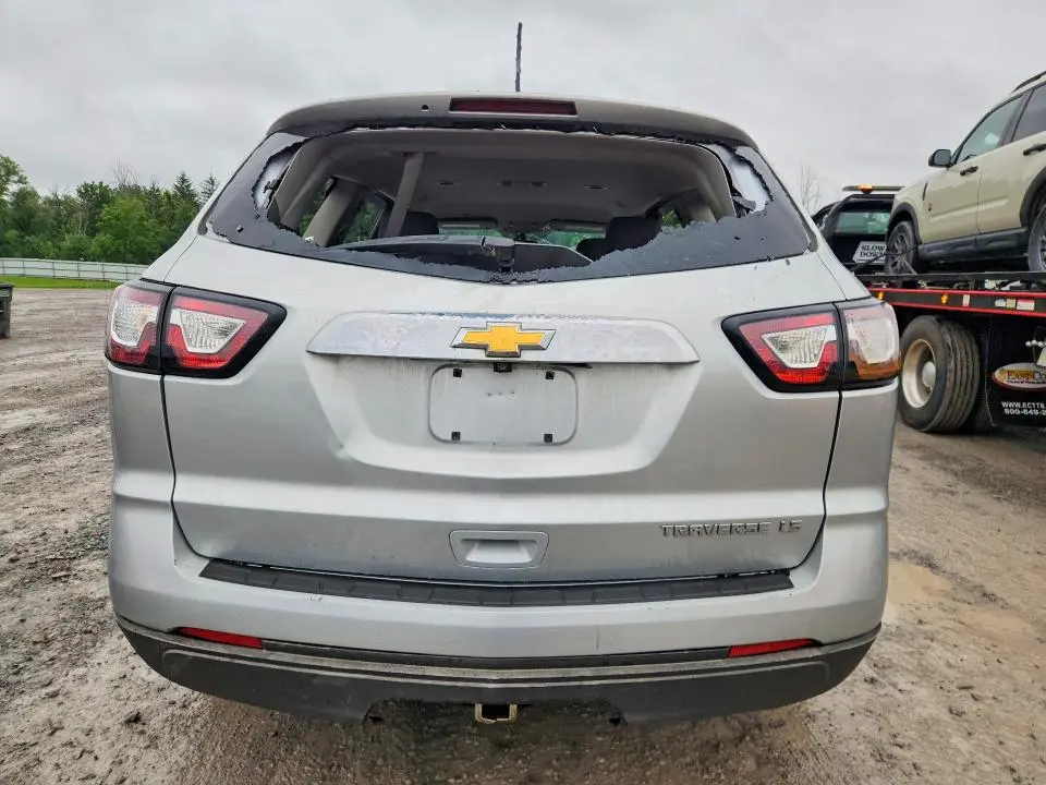 2014 CHEVROLET TRAVERSE LS  